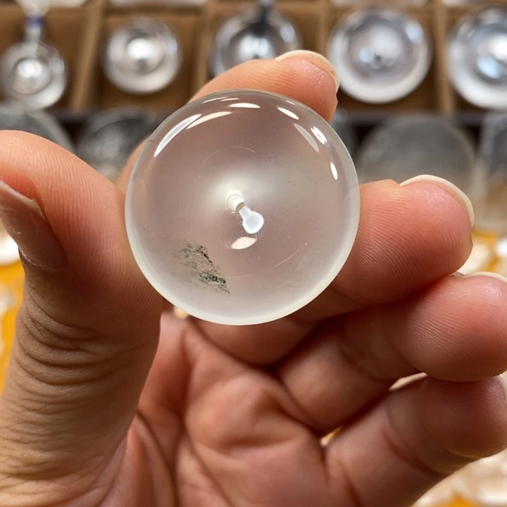 石英质玉吊坠未镶嵌