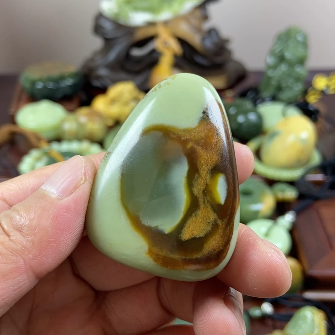 岫岩河磨玉（透闪石质玉）未镶嵌珠宝奇石