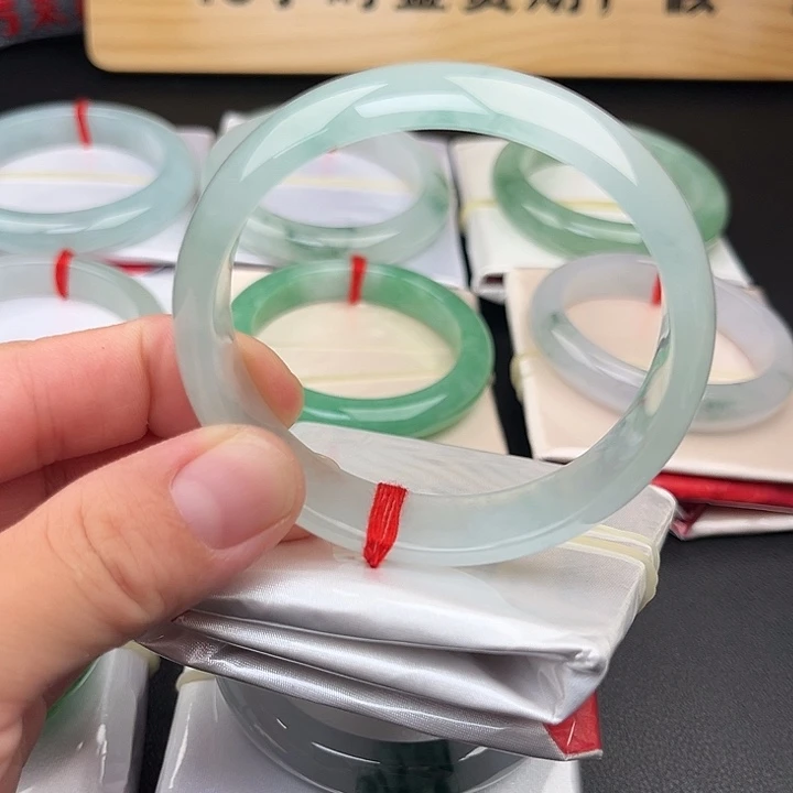 翡翠未镶嵌手镯手镯
