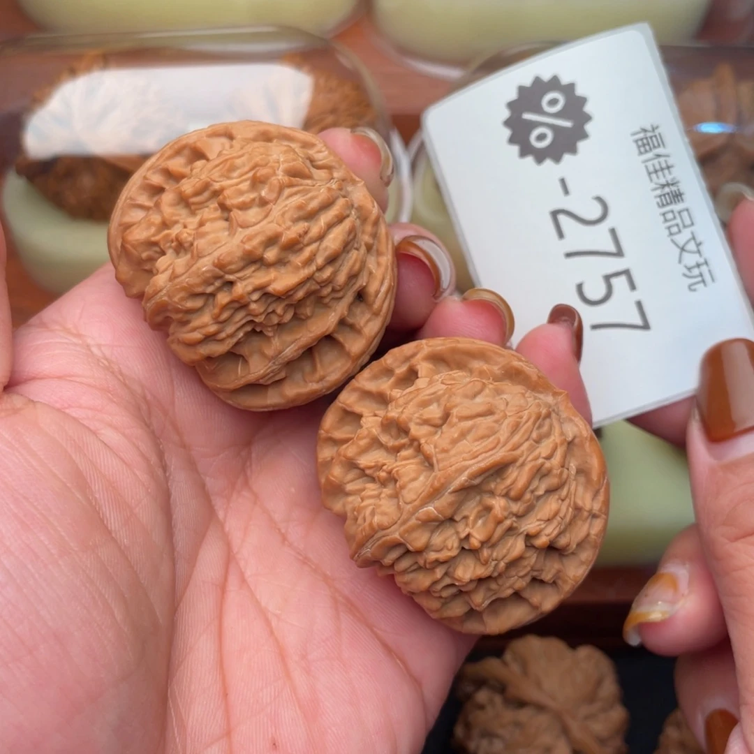 文玩核桃把件42头货白狮子