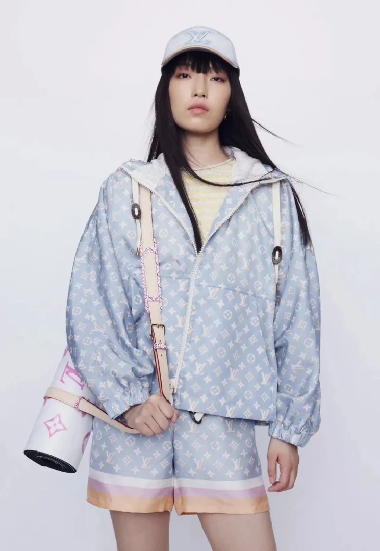 全新未使用 LouisVuitton/路易威登 蓝色老花冲锋衣40码 11801999