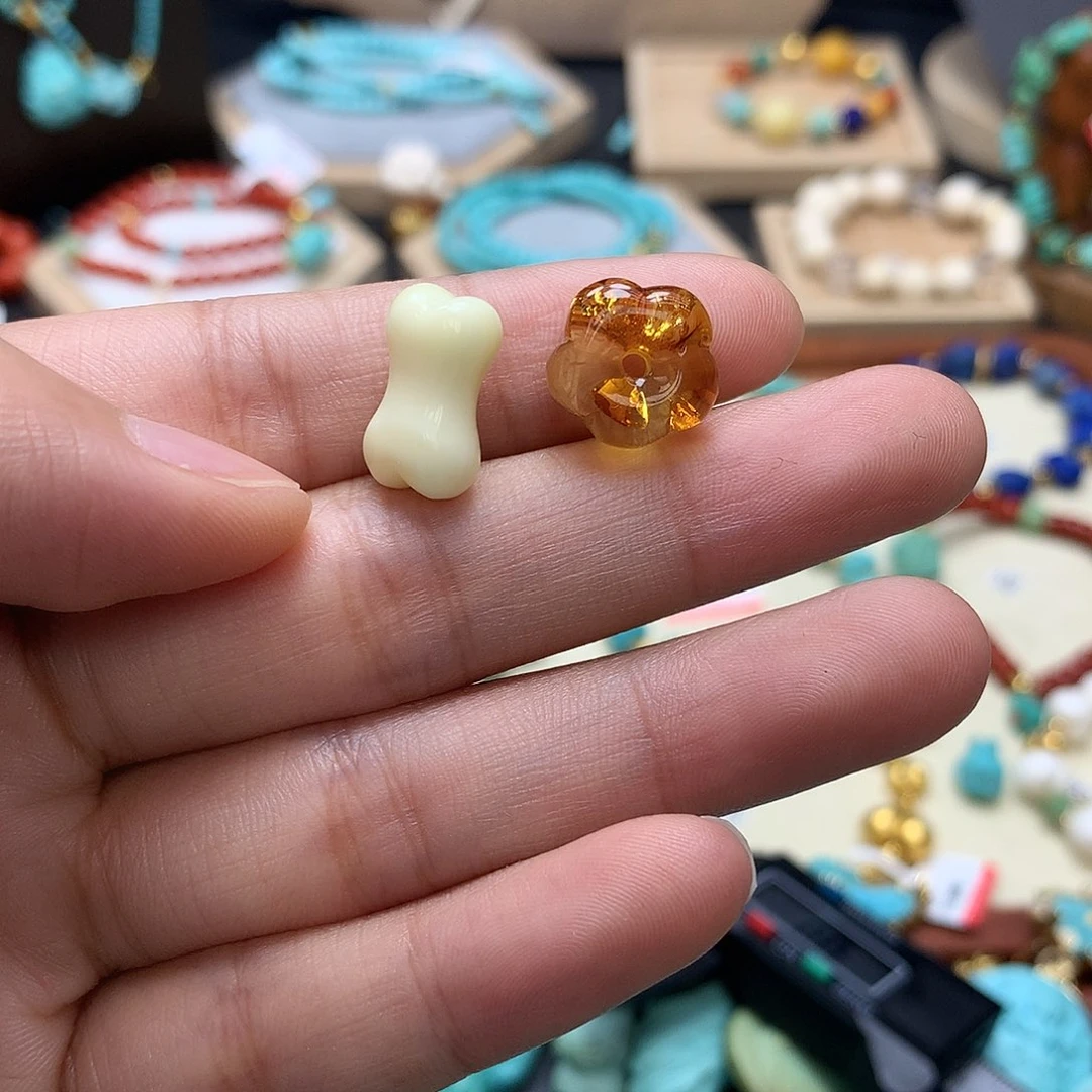 未镶嵌蜜蜡裸石定制