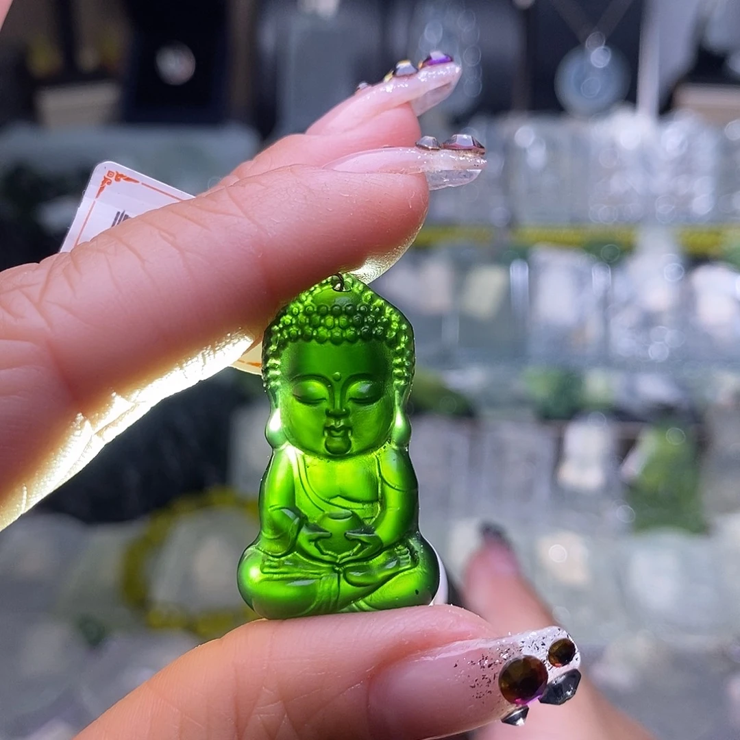 蛇纹石玉颈饰未镶嵌梦