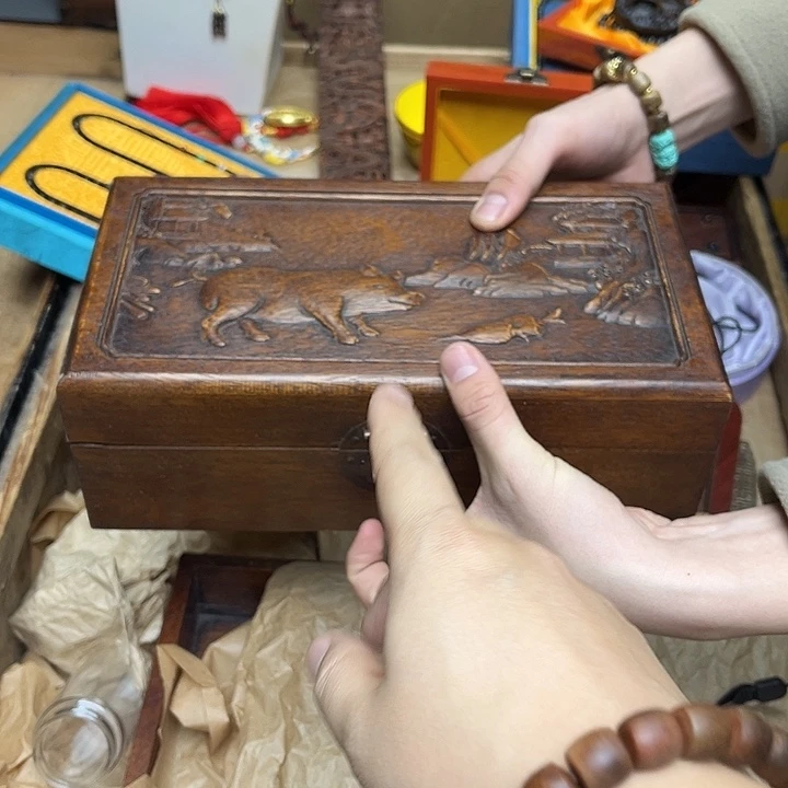 大叶紫檀（黑酸枝木类）