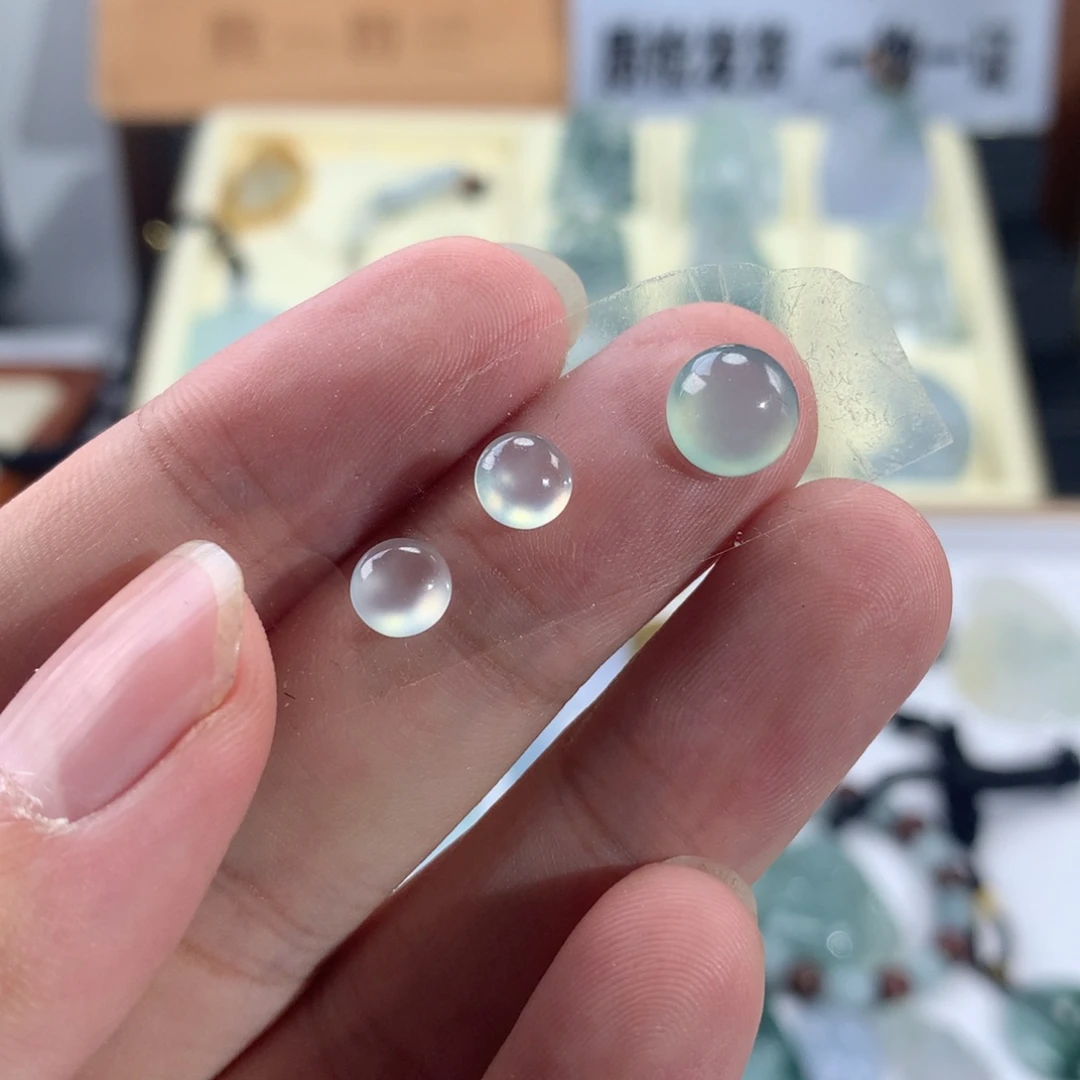 定制翡翠未镶嵌6.1×2   8.0×1