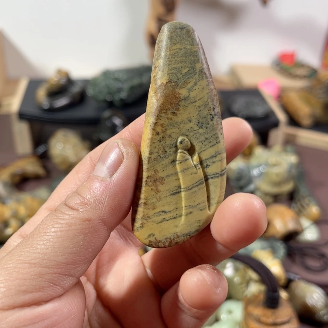 岫岩河磨玉（透闪石质玉）把件未镶嵌高****争