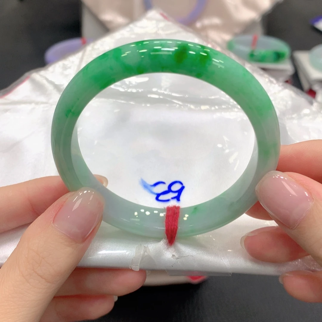 翡翠未镶嵌手镯32
