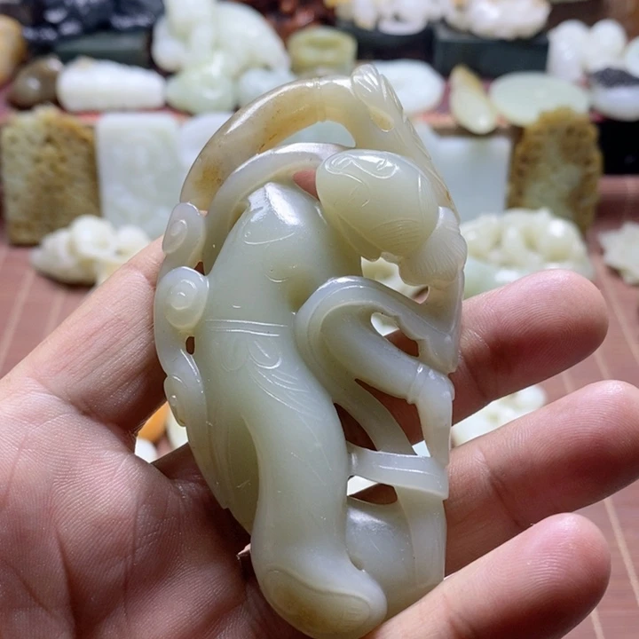 和田玉颈饰未镶嵌