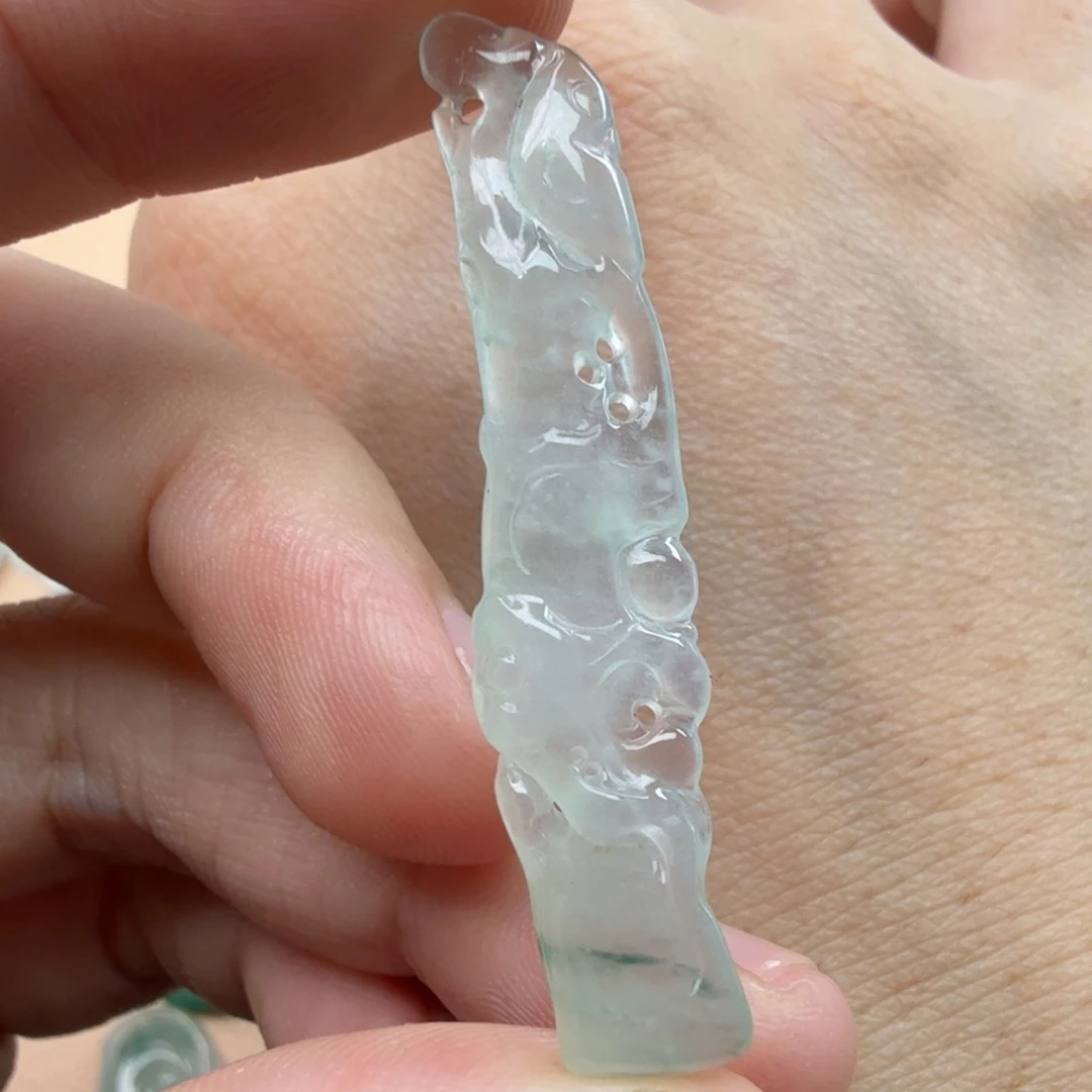 翡翠未镶嵌颈饰185