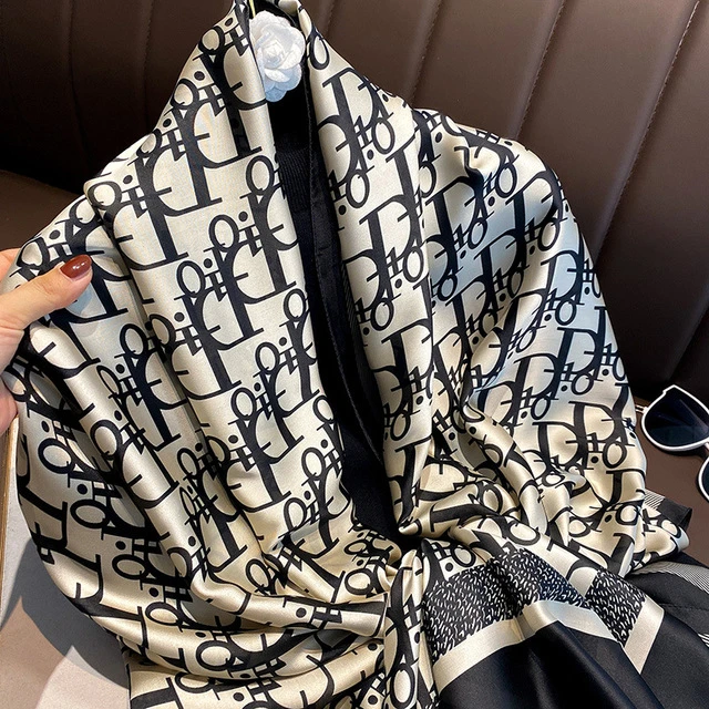 新款夏季防晒丝巾女丽锦缎印花加长披肩外搭装饰时尚围巾沙滩巾