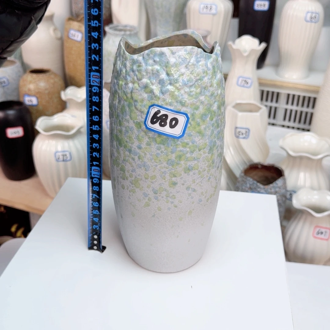 680号陶瓷高24厘米一个