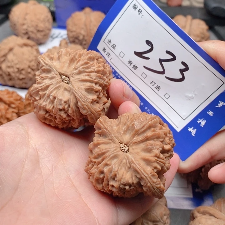 把件桃核涛*44南疆石233号牌