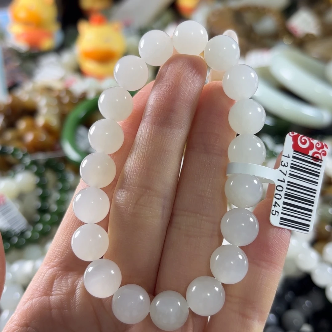 彩***天和田玉未镶嵌手串53