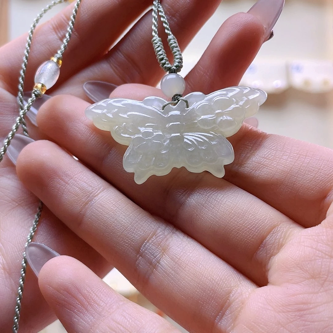 和田玉吊坠(赠链)未镶嵌一**华