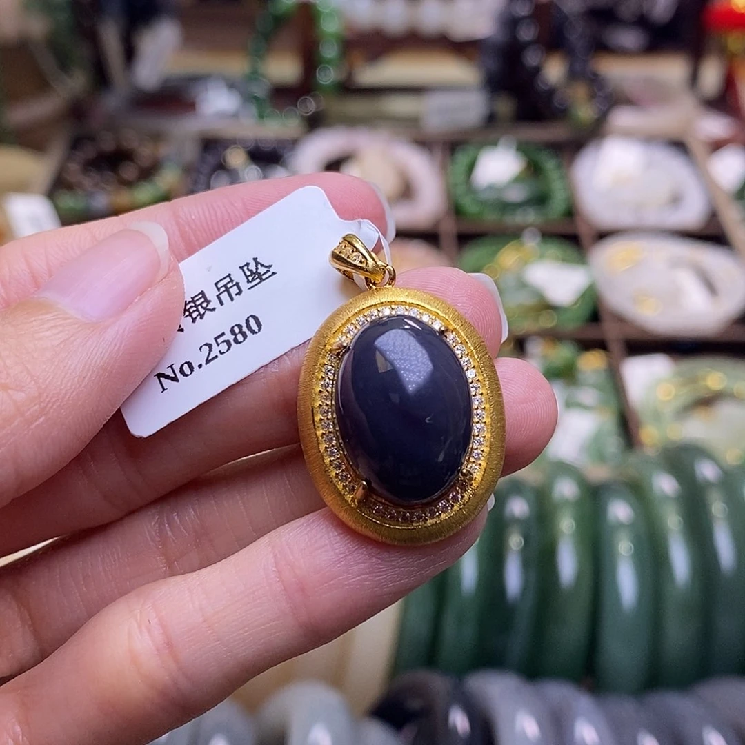 颈饰未镶嵌和田玉浓烟紫银镶蛋面吊坠