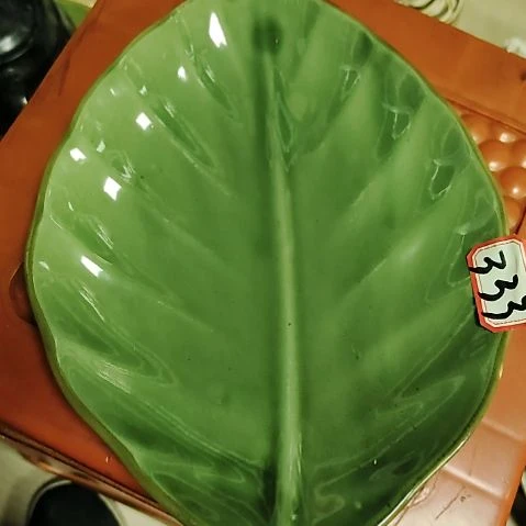 瓷片盘子，碗，瓶子，沙锅，茶壶，微瑕疵！