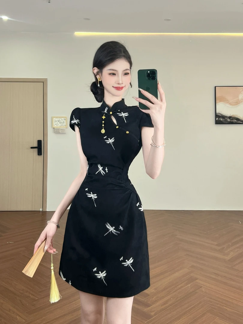 周子仪黑色改良旗袍连衣裙女夏季2025年新款气质新中式刺绣裙子潮