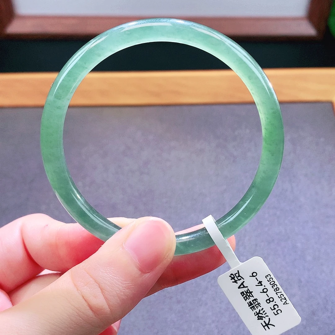 未镶嵌手镯翡翠天然翡翠