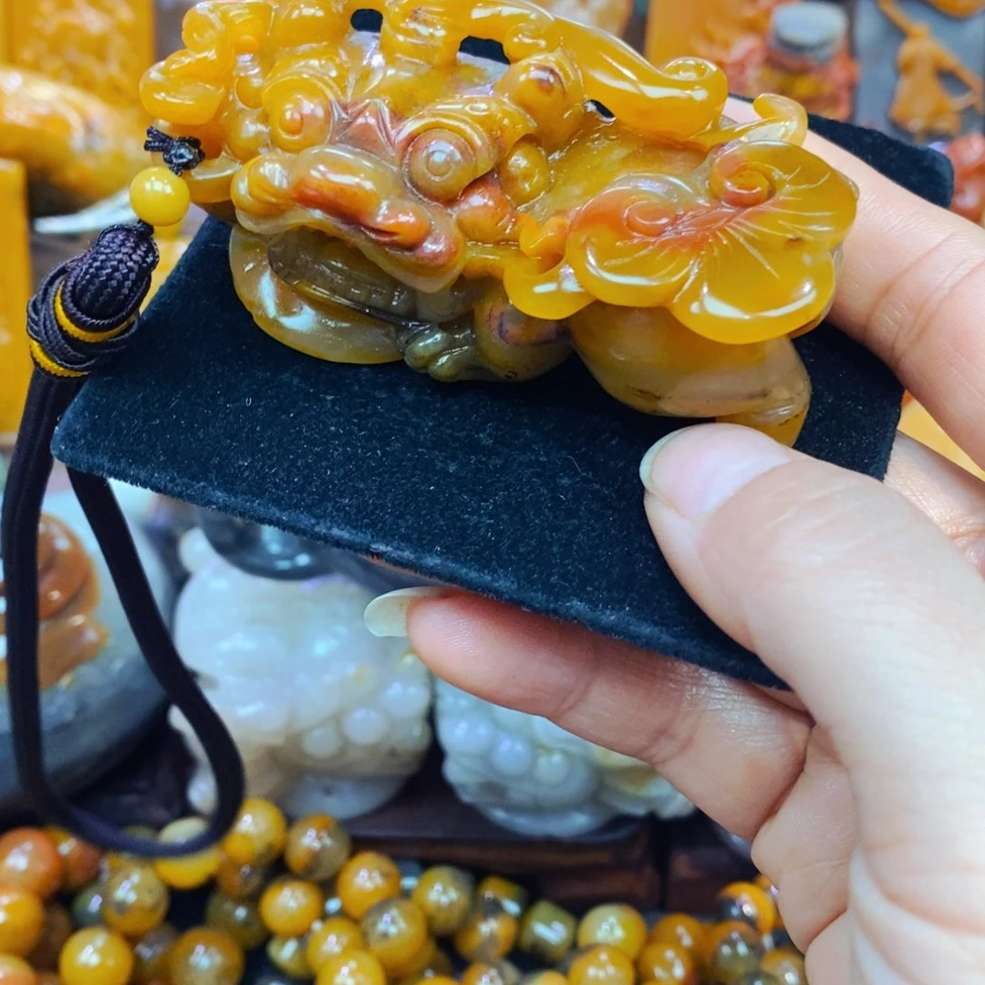 未镶嵌石英质玉（黄龙玉）吊坠(不含链)