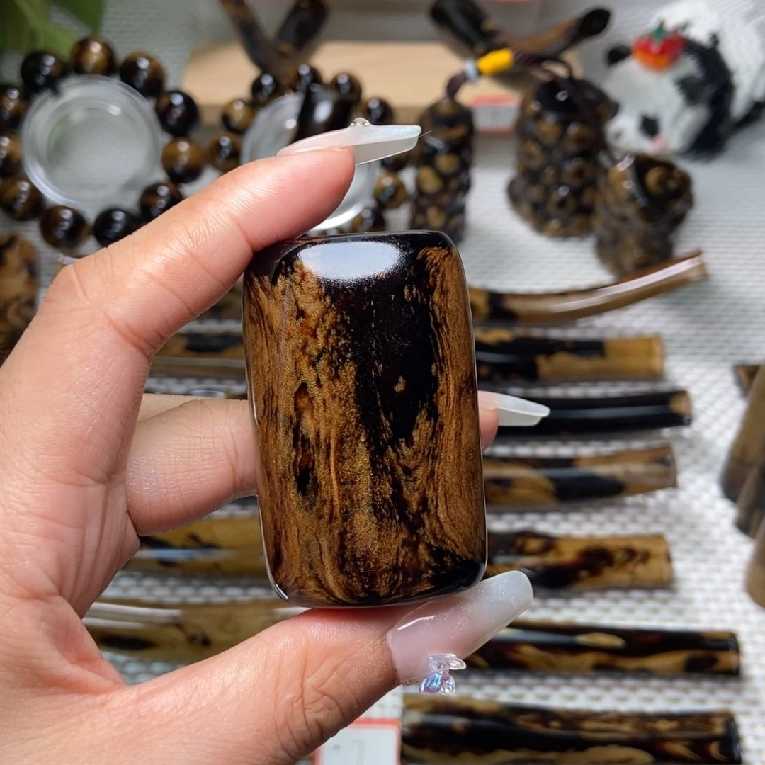 王***义大果紫檀（缅甸花梨） 精品手把件