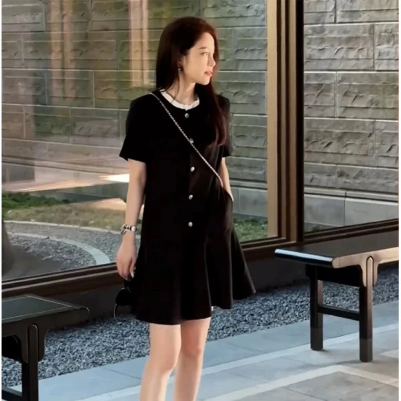 赫本风时尚设计感减龄连衣裙女2026夏季新款气质显瘦a字小黑裙子