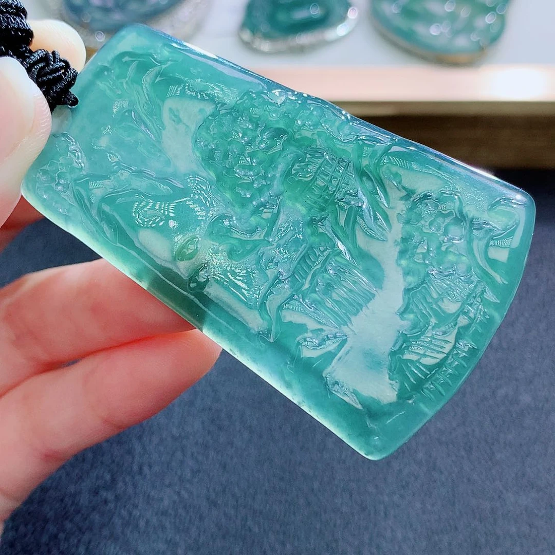 翡翠未镶嵌颈饰翡翠