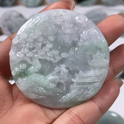 翡翠颈饰未镶嵌山水牌福利翡翠