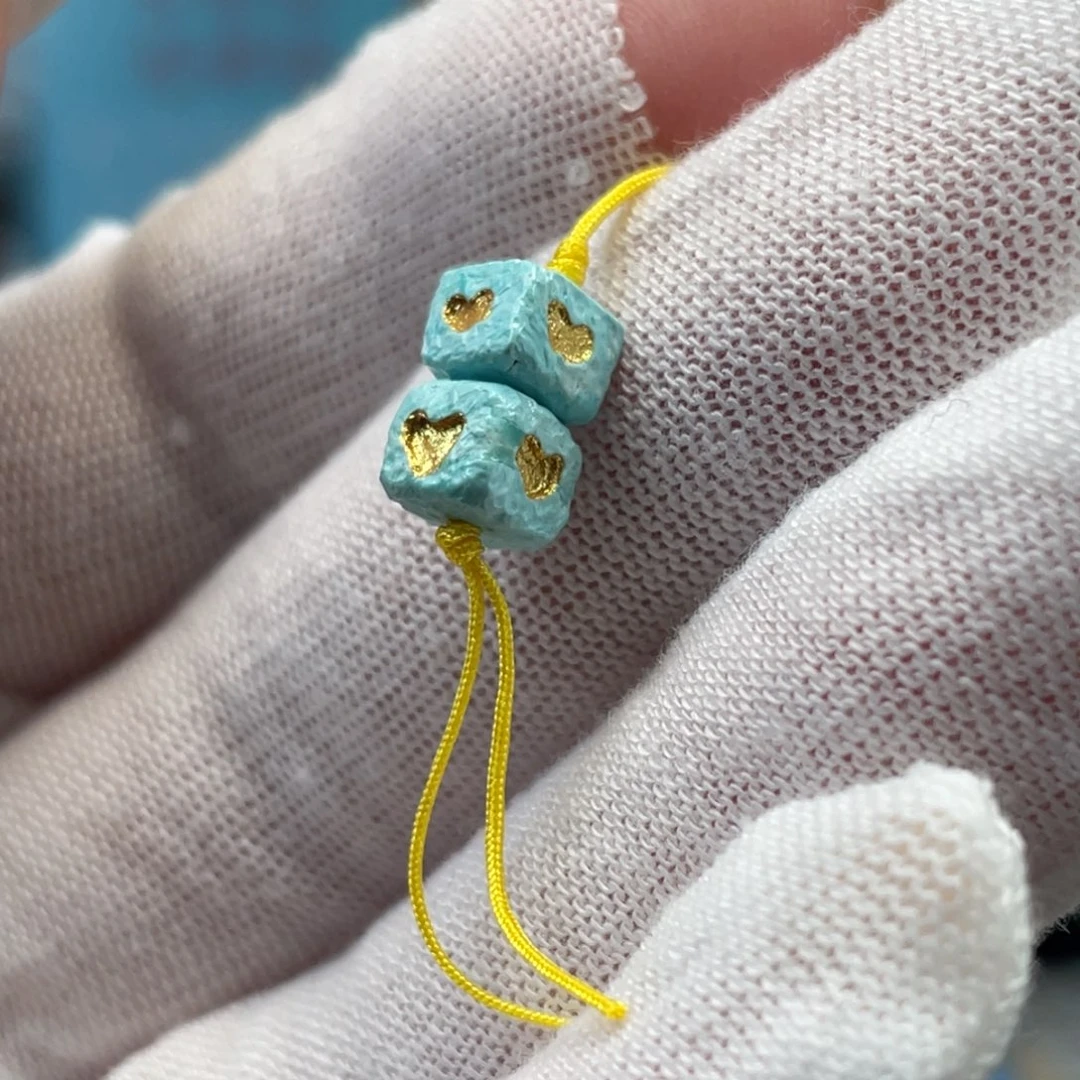 绿松石未镶嵌挂件