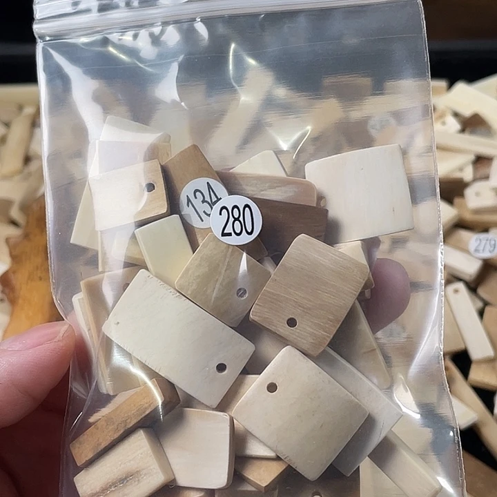 泥塑不打孔联系客服