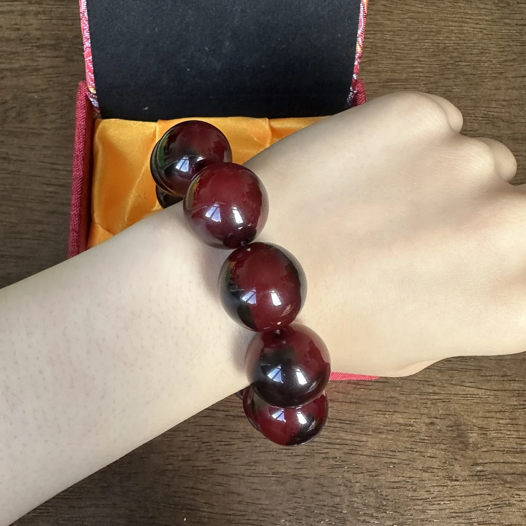 GT0105精品血泊手串（无礼盒）