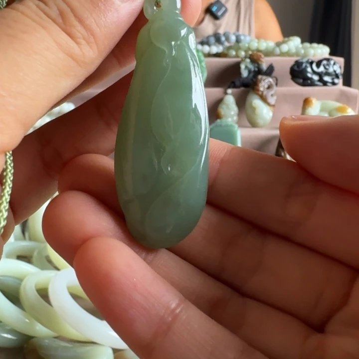 和田玉（糖玉）未镶嵌颈饰