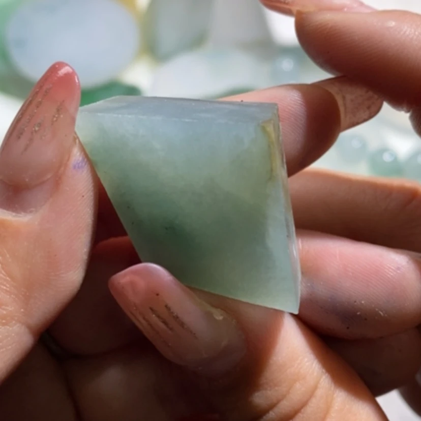 【闪购商品】翡翠挂件未镶嵌茶***n