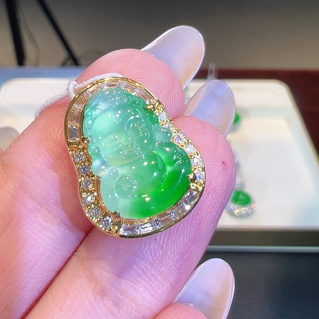 翡翠18K金镶嵌吊坠(不含链)盘缠