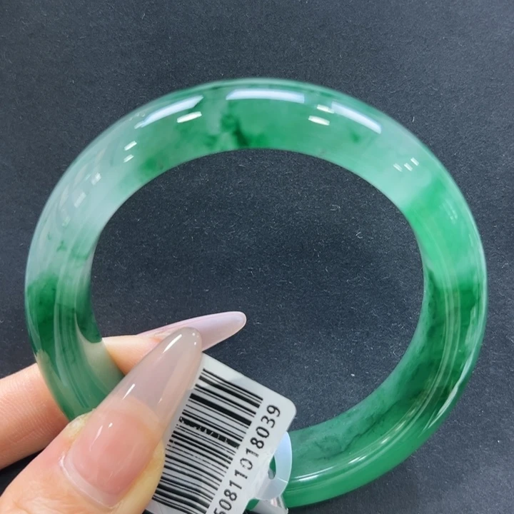 未镶嵌手镯石英质玉（非洲翠）