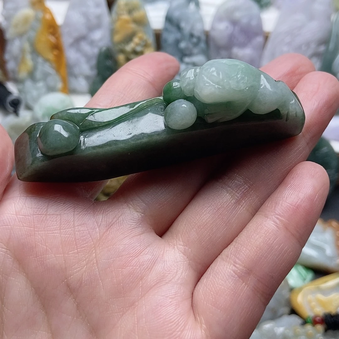 翡翠未镶嵌颈饰翡翠