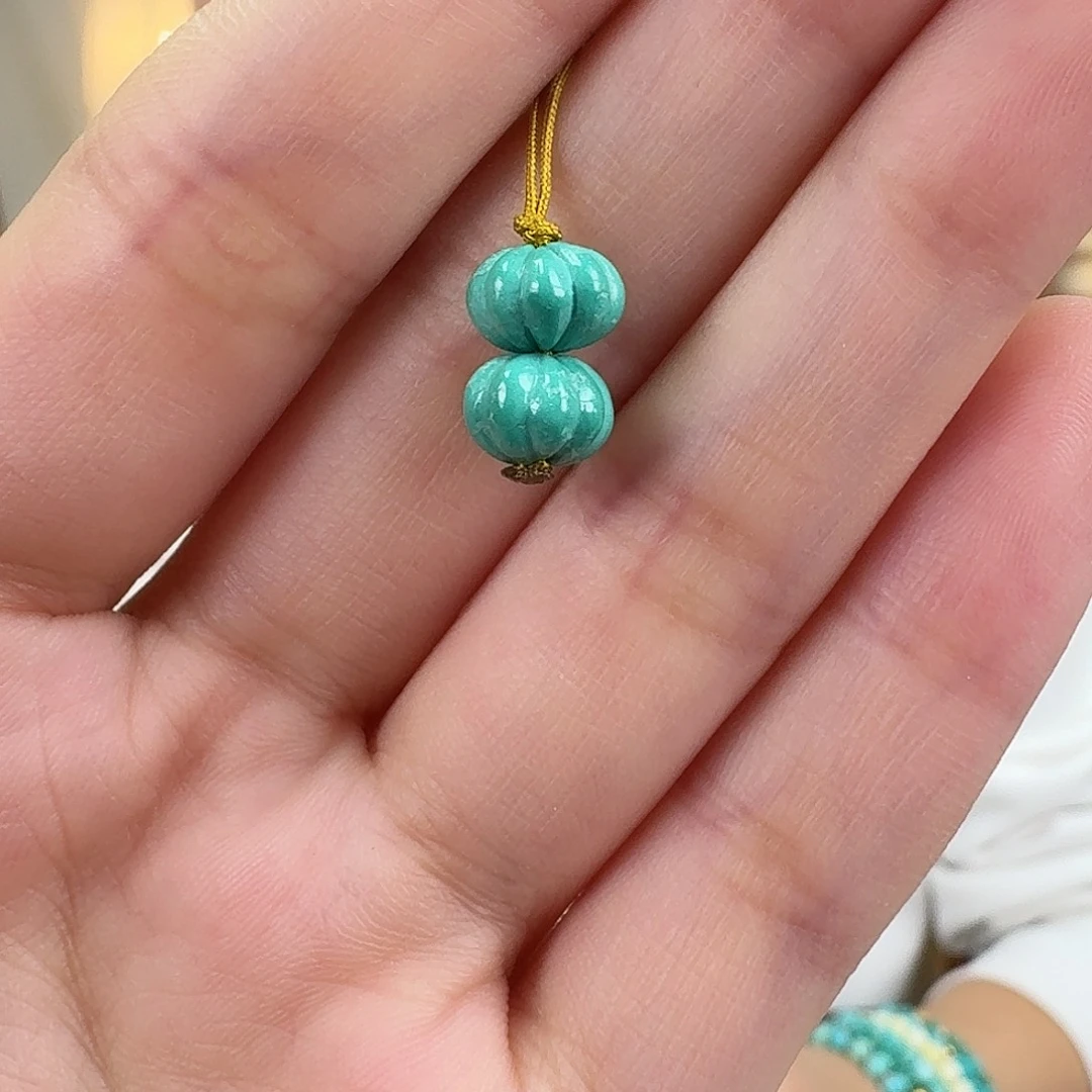 绿松石未镶嵌挂件