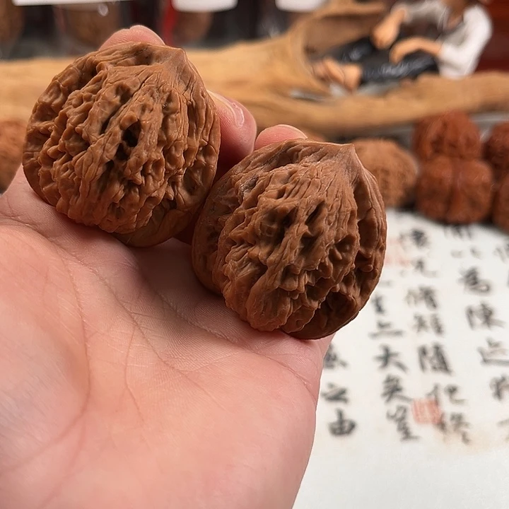 文玩核桃吊坠虎头41尺全品