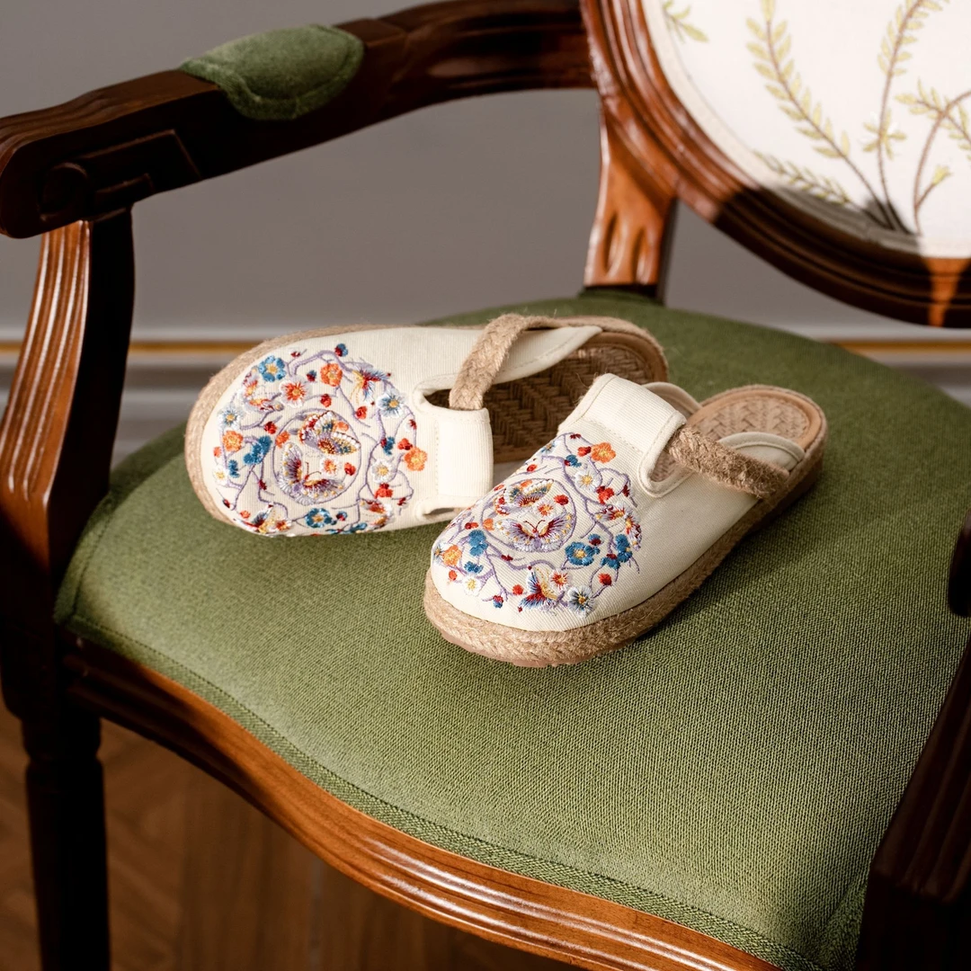 {双蝶}中国风纯手工包头拖绣花民族风包头凉拖夏季古风牛筋平底