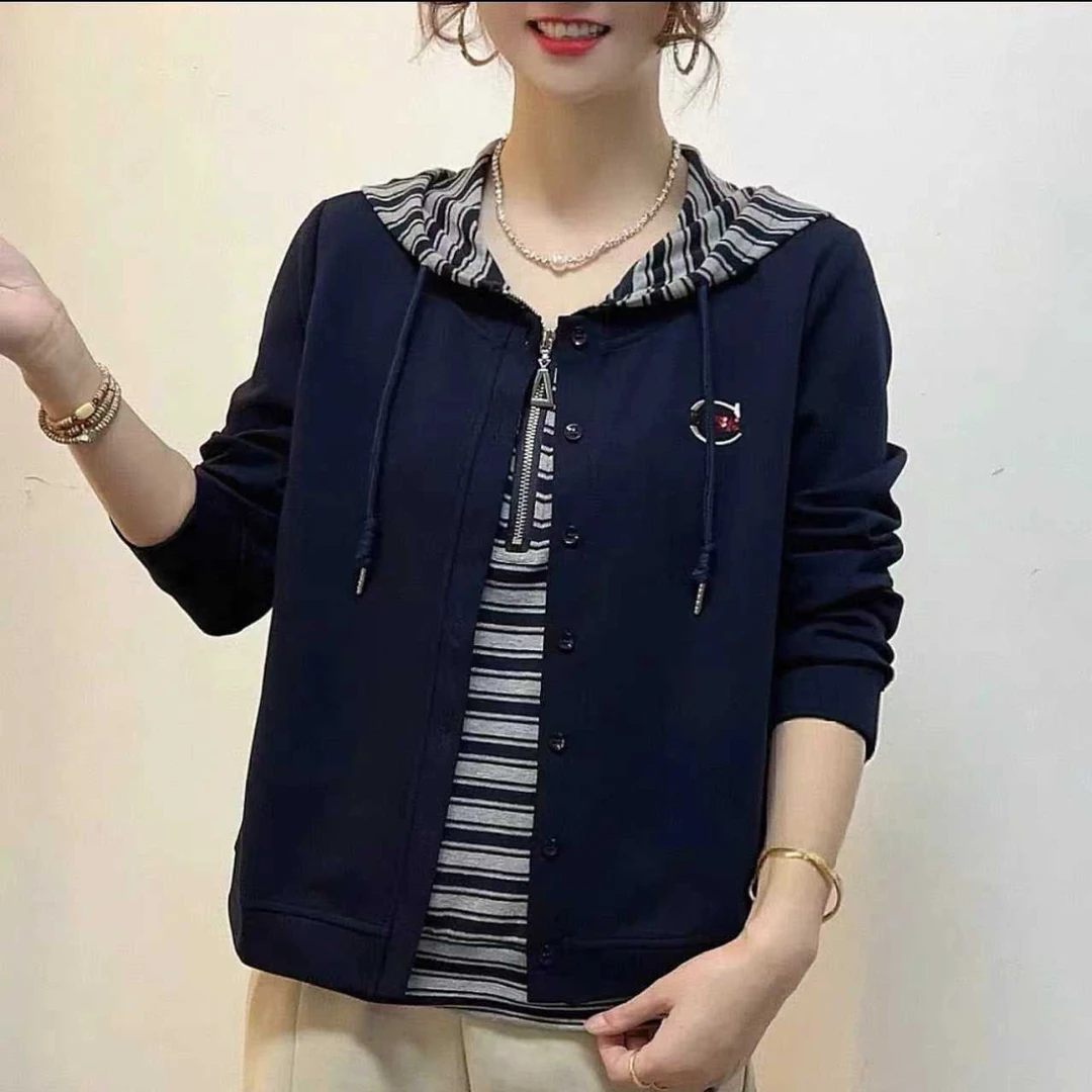 高级假两件连帽条纹卫衣女长袖秋季新款时尚百搭休闲减龄显瘦上衣