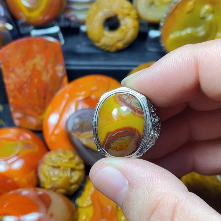 宾***哥未镶嵌颈饰玛瑙/玉髓