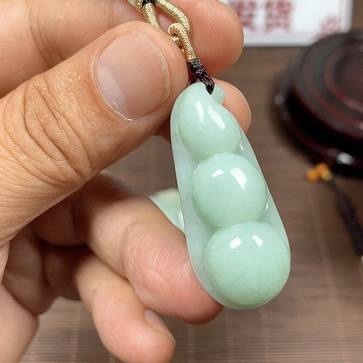 颈饰未镶嵌翡翠天然翡翠玉A货配证书