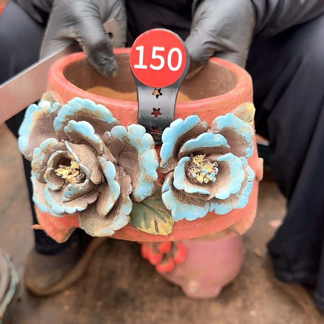 仲***150。      花盆瑕