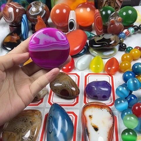 玛瑙/玉髓颈饰未镶嵌