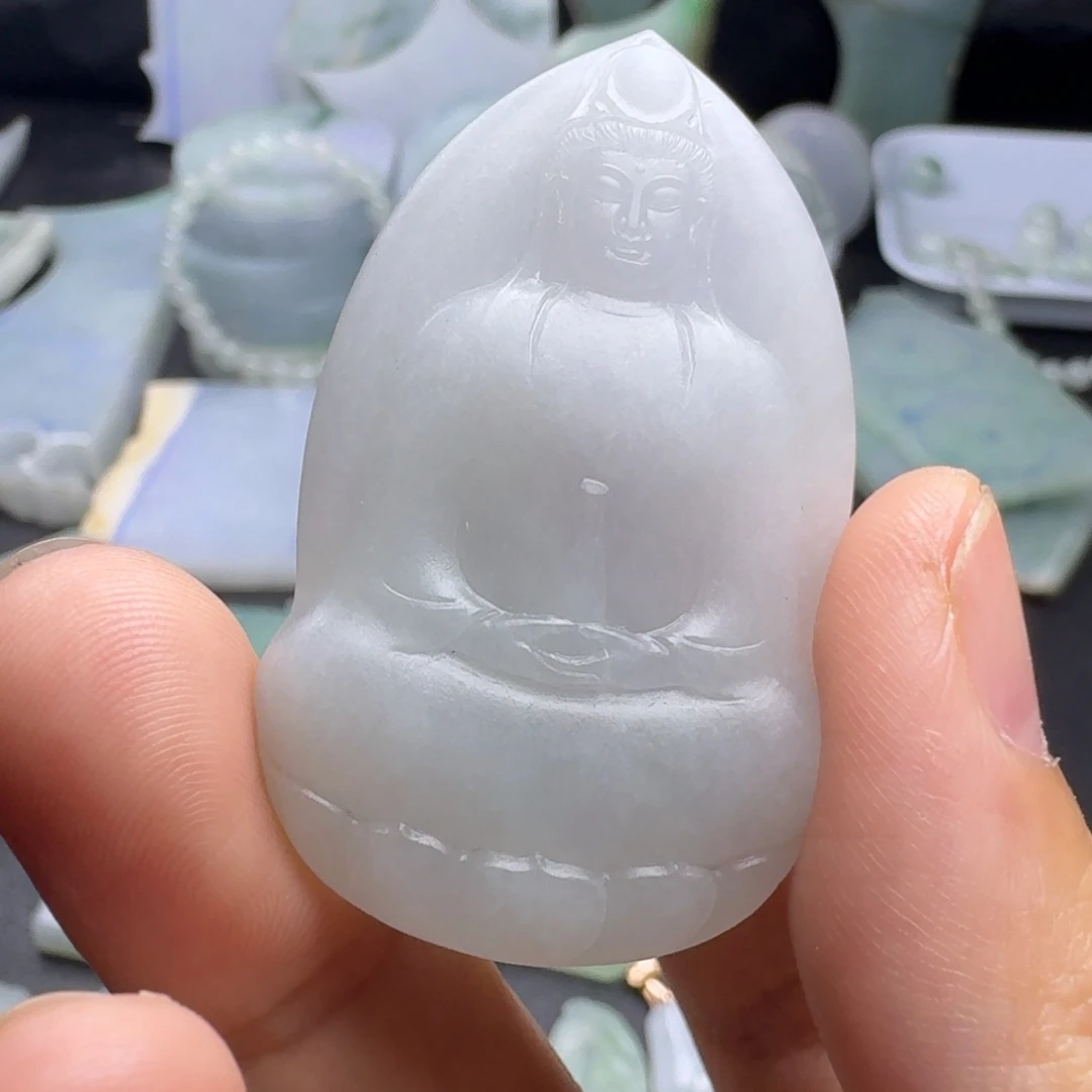 定制翡翠未镶嵌素衣观音