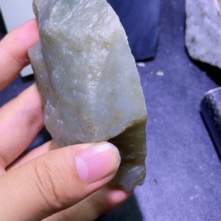 和田玉未镶嵌珠宝半成品