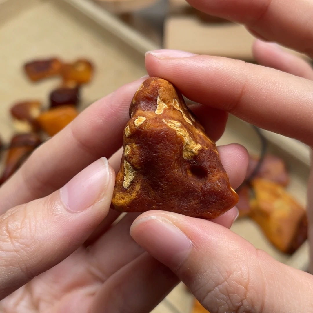 琥珀未镶嵌珠宝奇石