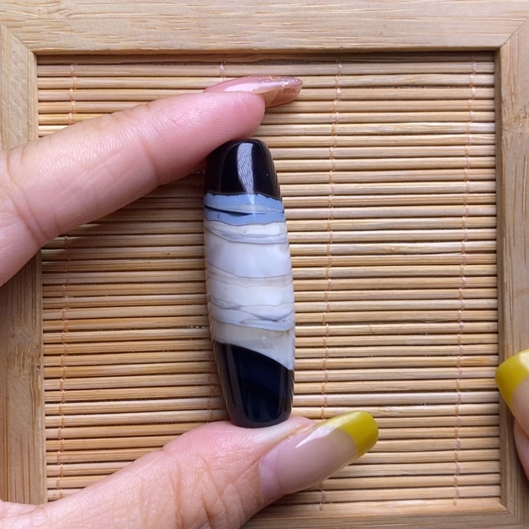 路***半玛瑙/玉髓未镶嵌珠宝半成品