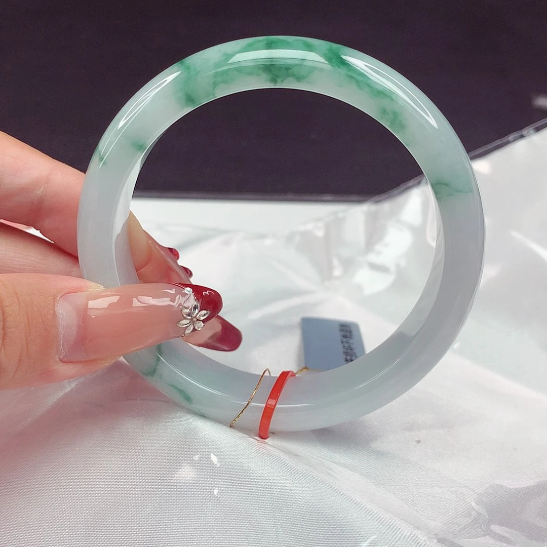 翡翠手镯未镶嵌57圈435