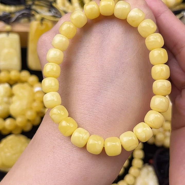 琥珀未镶嵌颈饰琥珀