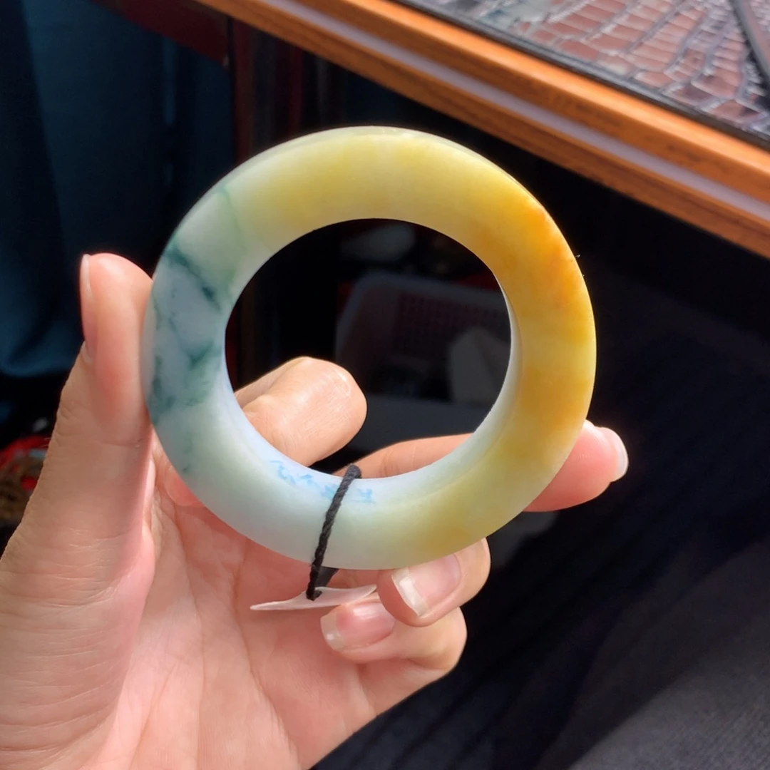 未镶嵌纯天然A货定制翡翠?**?